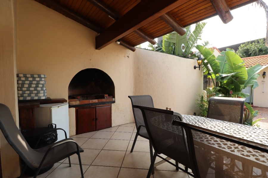 4 Bedroom Property for Sale in Summerstrand Eastern Cape